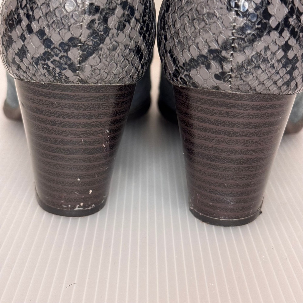 Vionic Naomi Snake Embossed‎ Suede Ankle Boots Block Heel Buckle Women 9 - Picture 6 of 9